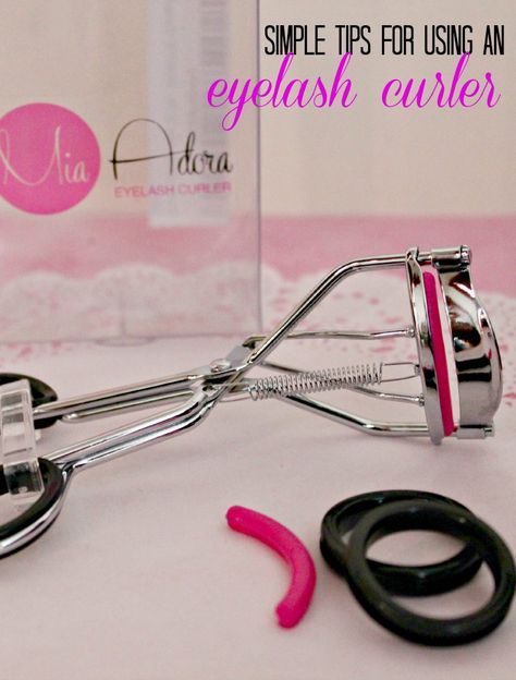 Lash Curls: How to Use an Eyelash Curler Lash Curls, Realistic Fashion, Celebrity Beauty Secrets, Eyelash Curlers, Mommy Time, Kindergarten Teaching, Makeup Tricks, Fashion And Beauty Tips, Hairstyles Over 50