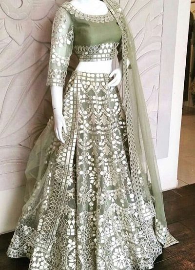 Latest Gota Patti Lehenga Designs Banarasi Lehengas, Baju Kahwin, Indian Outfits Lehenga, Wedding Lehenga Designs, Designer Bridal Lehenga, Indian Gowns Dresses, Indian Bridal Dress, Party Wear Lehenga, Indian Gowns