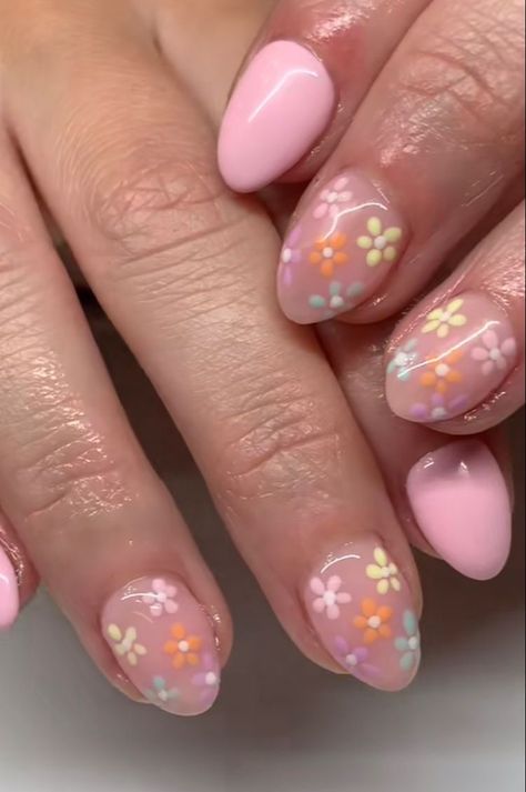 Gel X Nails Flowers, Simple Nail Designs With Flowers, Small Flower Nails Design, Flower Nail Acrylic, Cute Short Nails Spring, Floral Easter Nails, Cute Pink Flower Nails, Gel X Flower Nails, Mini Flower Nails