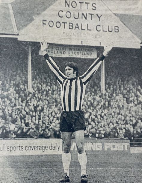 Tony Hateley of Notts County in 1971. Notts County, Football League, Football Club, 1970s, Football, Sports, Quick Saves, American Football