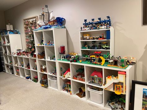 Playmobil Organization, Playmobil Storage, Playmobil House, Lego Room, Lego Storage, Baby Room Design, Kid Room, Room Kids, Apartment Decorating