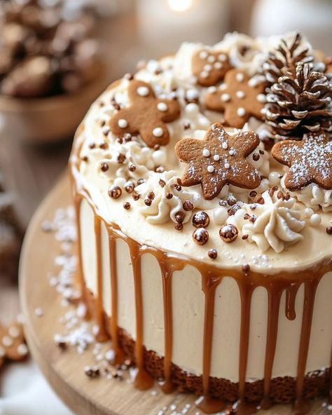 Caramel Gingerbread Cake, Christmas Dessert Showstopper, Baking Competition Ideas, Easy Sheet Cakes, Gingerbread Layer Cake, Homemade Christmas Cake, Baking Competition, Easy Christmas Cake Recipe, Spiced Cake