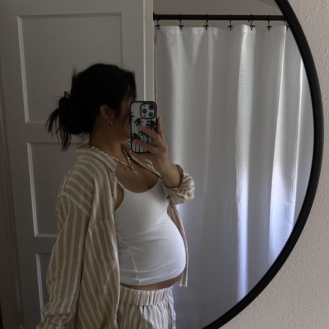 last few months of growing this bump & I’d be lying if I said I wasn’t going to miss it… 👉🏼 To all my mamas & soon to be mamas, I’m curious — what’s one thing you miss or will miss about being pregnant? Pregnant Mirror Selfie, Bf Fits, Pregnancy Fits, Single And Pregnant, Pregnant Bump, Pregnant Outfits, Cute Pregnancy Pictures, Bump Pictures, Mom Goals