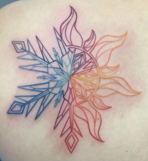 Frozen Tattoo, Ice Tattoo, Tattoo Sonne, Snow Flake Tattoo, Stitch Tattoo, Fire Tattoo, Geniale Tattoos, Sun Tattoo, Sister Tattoos