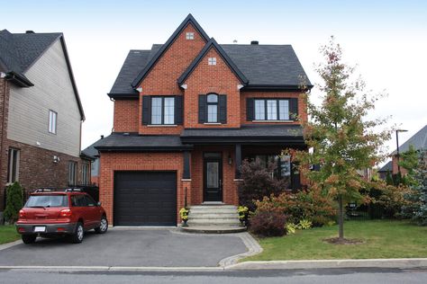 Black Paint and Red Brick Is an Easy Pick | Cricket Pavers Old Chicago Brick Exterior, Dark Red Brick House Exterior, Chicago Brick Exterior, Brick With Black Trim, Dark Red Brick House, Old Chicago Brick, Brick House Colors, Red Brick House Exterior, Exterior Paint Color Combinations