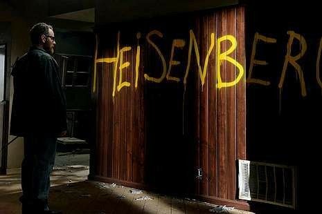 Heisenberg written on the wall in Walter's house Mind Blowing Theories, Breaking Bad Season 5, Breaking Bad Seasons, Mike Ehrmantraut, Gus Fring, Jimmy Mcgill, Vince Gilligan, Saul Goodman, Bryan Cranston