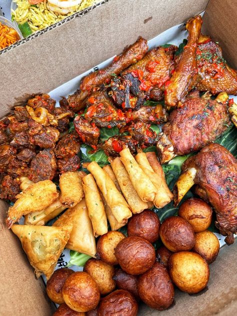 Small Chops Platter, Eid Food Ideas, Yoruba Food, Rice And Stew, Food Tray Ideas, Nigerian Snacks, Yoruba Culture, Small Chops, Nigerian Dishes