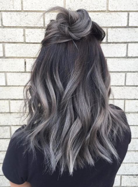 Grey Ombre Hair, Cinnamon Hair, Black Hair Balayage, Hair Tint, Fesyen Rambut, Hair Color Streaks, Vlasové Trendy, Silver Hair Color, Hair Images