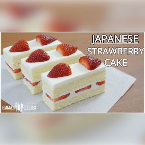 Japanese Strawberry Cake, Shortcake Cake Recipe, Emma's Goodies, Japanese Strawberry Shortcake, Strawberry Sponge Cake, Strawberry Shortcake Recipe, Shortcake Cake, Strawberry Shortcakes, Strawberry Shortcake Recipes