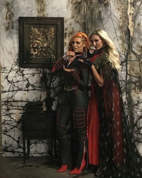 Happy Halloween Everyone 🎃🎃🎃 It's also day 105 ☕❤ 150 days of Charlynch  #charlynch #charlotteflair #beckylynch #thequeen #theman… Wwe Halloween, Charlotte Wwe, Wrestlemania 29, Charlotte Flair Wwe, Dragon Book, Women Wrestling, Women Wrestlers, Rebecca Quin, Stone Cold Steve