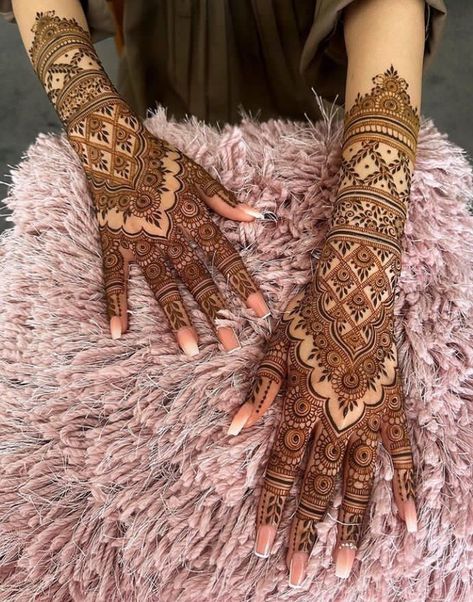 Henna designs Mehndi Designs For Birthday, Bridal Mahendiii Design, Mahendiii Design, Simple Henna Designs, Henna Inspo, Mehndi Designs Bridal Hands, Beginner Henna Designs, Bridal Henna Designs, Modern Mehndi Designs