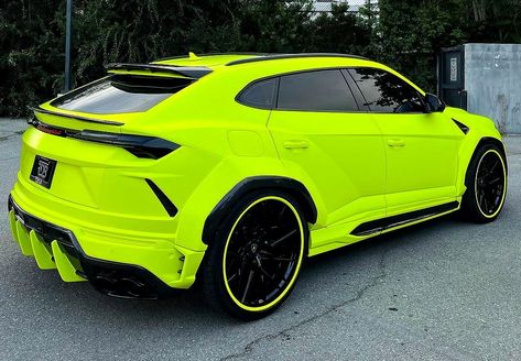 Lamborghini Urus Wrap, Lamborghini Urus Colors, Widebody Lamborghini, Royce Car, Car Lettering, Aesthetic Cool, Lamborghini Urus, Pimped Out Cars, Car Tattoos