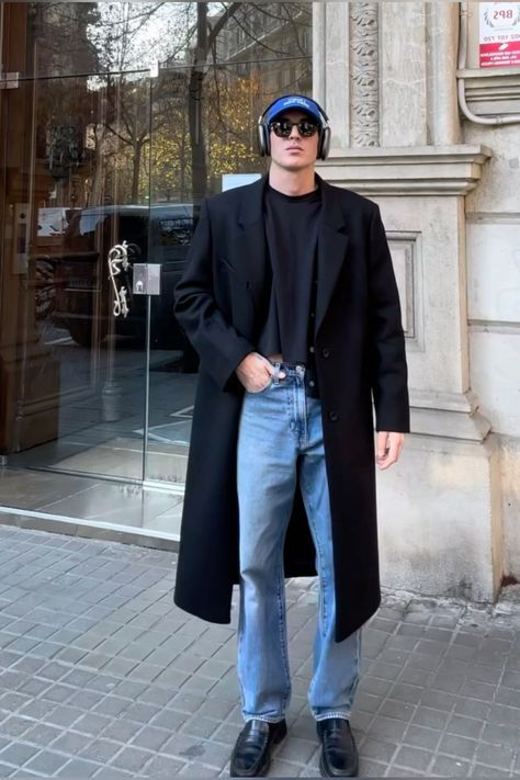 Mens Topcoat Outfit, Paris Mens Street Style Winter, New York Men Outfit, Paris Outfits Winter Men, Mens Overcoat Outfit Casual, Starboy Winter Outfit, Paris Winter Outfit Men, Men Paris Outfit, Office Aesthetic Men