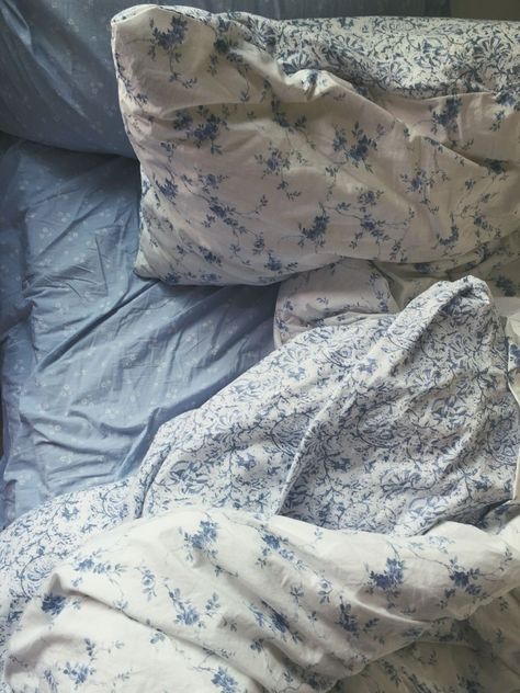 Unmade Bed, Coastal Room, Light Blue Aesthetic, Dreamy Room, Blue Rooms, Blue Bedding, Blue Bedroom, Room Inspiration Bedroom, Bedroom Aesthetic