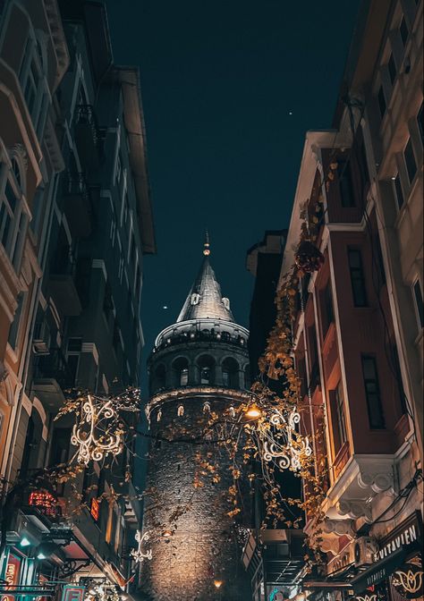 Turkey Dark Aesthetic, Aesthetic Turkey, Turkey Pics, Galata Tower Istanbul, Turkey Aesthetic, Travel Istanbul, Turkey Country, Christmas Aesthetic Wallpaper, Turkey Travel