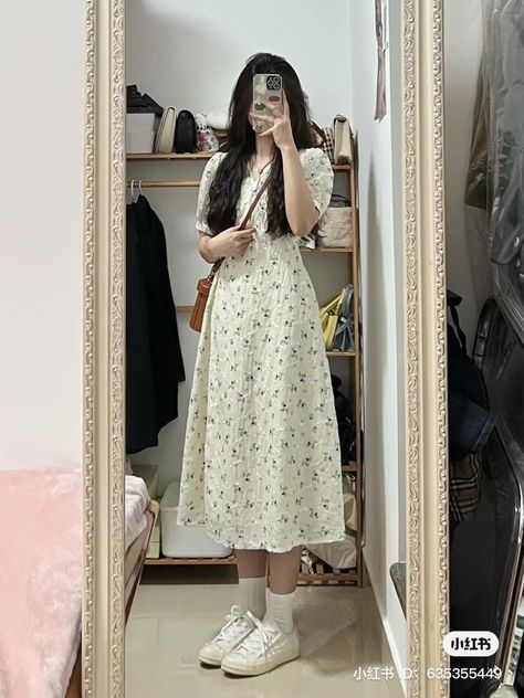 White Sneakers Korean Outfit, White Dress Aesthetic Korean, Cute Date Outfits Korean, Korean Cottagecore Outfit, Korean Shoes Outfit, Korean Heels Outfit, Long Dress With Converse, Casual Date Outfit Aesthetic, Korean Converse Outfit