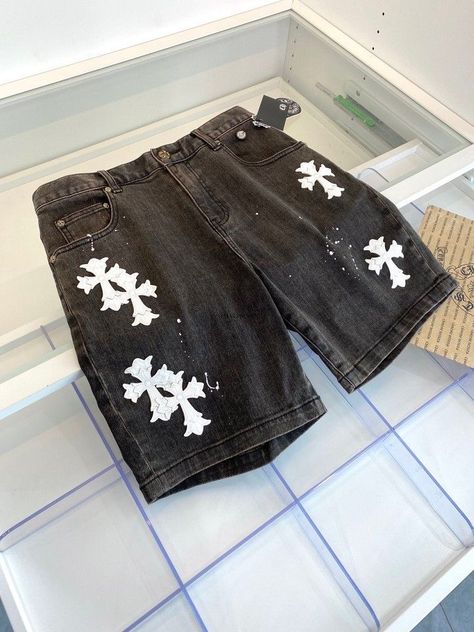 Custom Jeans Diy, Denim Diy Clothes, Unusual Clothes, Clothes Embroidery Diy, Denim Pants Fashion, Everyday Casual Outfits, Custom Jeans, Street Fashion Men Streetwear, Men Stylish Dress