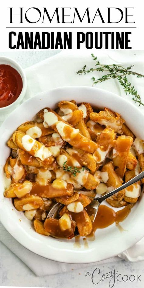 Gravy For Fries, Best Poutine Recipe, Poutine Variations, Easy Poutine Recipe, Poutine Fries Recipe, Lobster Poutine, Poutine Gravy Recipe, Quebec Food, Poutine Gravy