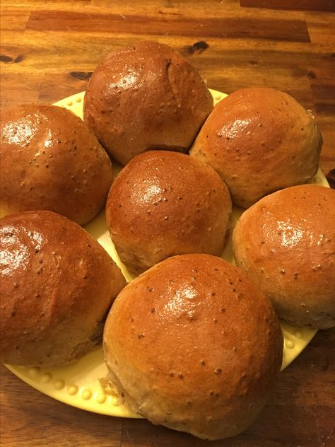 Bread Machine Buns, Whole Wheat Bread Machine, Bread Machine Wheat Bread Recipe, Whole Wheat Buns, Bread Machine Rolls, Wheat Rolls, Curry Bread, Whole Wheat Rolls, Oat Bread