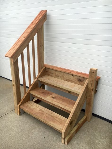 Diy Garden Stairs, Above Ground Pool Ideas Landscaping, Diy Stairs Outdoor, Stair Construction, Pallet Stairs, Garage Steps, Rustic Staircase, Pallet Barn, Patio Steps