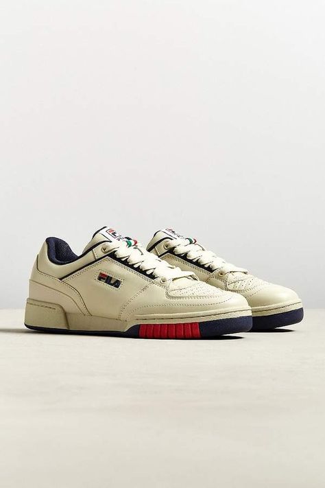 Fila Sneakers Men, Athletic Aesthetic, Fila Sneakers, Cloud Shoes, Fila Vintage, Mens Fashion Edgy, Tennis Sneakers, Guys Clothing Styles, Hip Hop Outfits