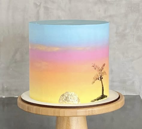 Sunrise Cake Design, Sunset Cake Ideas Birthday, Sunset Cake Design, Sunset Birthday Theme, Sunset Birthday Cake, Sunrise Cake, California Cake, Sunset Cake, Sky Cake