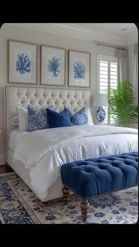 Blue And Cream Bedroom, Costal Bedroom, Blue Room Decor, Ocean Themed Bedroom, Blue And White Decor, Blue Bedroom Decor, Hus Inspiration, Room Makeover Bedroom, Bedroom Green