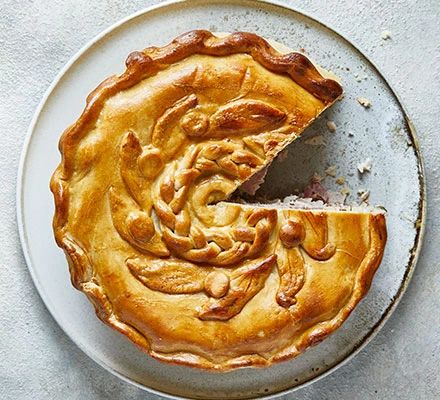 Turkey And Ham Pie, Ham Pie, Recipe For Salmon, Christmas Turkey Recipes, Turkey Pie, Christmas Leftovers, Turkey Ham, Christmas Turkey, Bakewell Tart