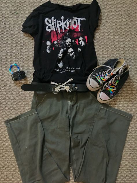 Slipknot Inspired Outfits, Slipknot Outfit Aesthetic, Slipknot Concert Outfit Ideas, Slipknot Shirt Outfit, Slipknot Outfit Ideas, Comfy Emo Outfits, Band Shirt Outfits Grunge, Slipknot Outfits, Metal Head Outfits