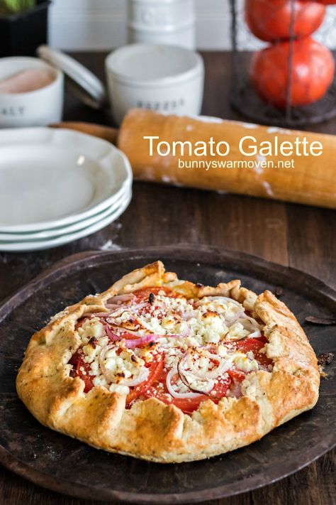 Savory Galette, Tomato Galette, Galette Recipe, Savory Pies, Tomato Recipes, Tart Recipes, Fresh Tomatoes, Parmesan Cheese, Polenta