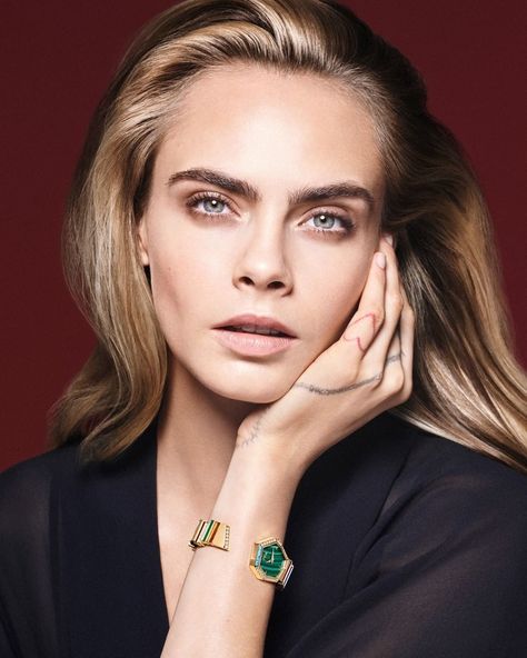 Cara Delevingne Dior Gem Dior Jewelry Campaign | Fashion Gone Rogue Dior Sketches, Cara Delevingne Photoshoot, Jewelry Campaign, Pink Gold Bracelet, Victoire De Castellane, Dior Watch, David Sims, Campaign Fashion, Dior Jewelry