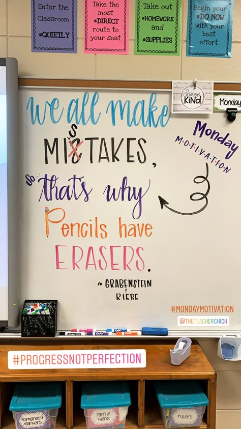 Back To School Whiteboard, Whiteboard Teacher Ideas, Motivation For High School Students, Whiteboard Art Classroom, Middle School Quotes Inspiration, Motivational White Board Ideas, Whiteboard Art Quotes, Friday Whiteboard Message, Whiteboard Decoration Ideas