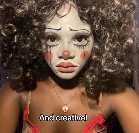 posted on TikTok so figured I’d post here as well😻 (+ I don’t have anything else to post 🛌) I’LL LEAVE YALL ALONE AFTER THIS I PROMISE 🤭🤭🤭🤭 Crying Clown Makeup, Cute Clown Makeup, Cute Clown, Creative Eye, Clown Makeup, Creative Eye Makeup, Eye Makeup, Halloween Costumes, Makeup