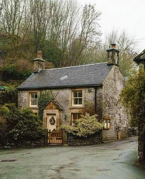 British Cottage, English Country Cottages, Stone Cottages, Cottage Exterior, Dream Cottage, Stone Cottage, Peak District, Little Cottage, Cottage Living