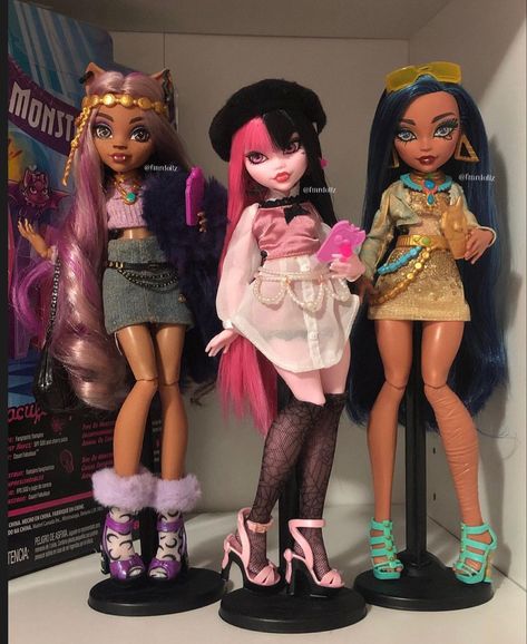 Monster High Dolls Costume, G3 Clawdeen Restyle, Draculaura Restyle, Draculaura Gen 3, Monster High G3, Monster High Restyle, Draculaura G3, G3 Monster High, Doll Hairstyles