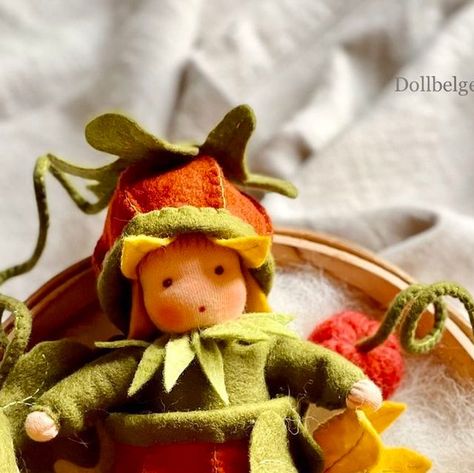 Waldorf Creations by Viktoriya on Instagram: "I know that it’s still Summer, but autumn will come sooner then we might think ……. or want☺️ Pumpkin family of 3- entirely handmade from wool felt, bio wool inside. Custom made, all sold🍁 Orders via DM, please ___________ #dollbelge #pumkindoll #pumkin #waldorfseasontable #waldorftoys #seasontable #seasonfairies #pumpkin #pumpkins #autumndecor #autumndecoration #handmade #waldorf #waldorfeducation #waldorfinspired #🎃 #🎃🎃" Pumpkin Family, Toy Wagon, Waldorf Crafts, Autumn Ideas, Family Of 3, Waldorf Toys, Waldorf Doll, Waldorf Inspired, Pumpkin Patch