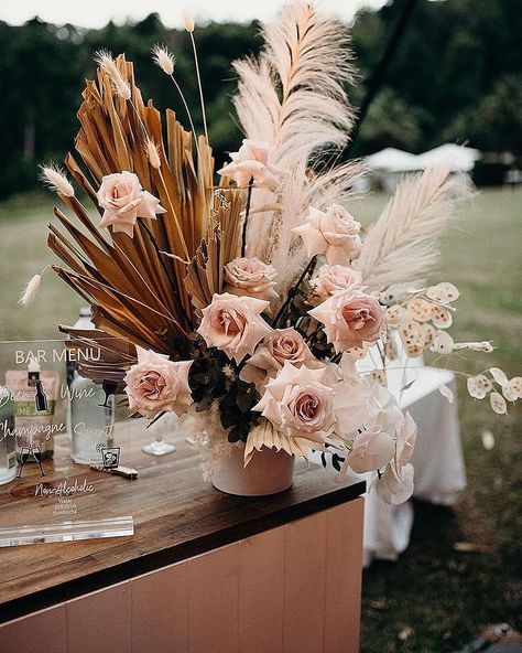 N I N E  B L O O M S on Instagram: “Ok. I'm throwing back to this for a sec. . Because who doesn't appreciate a good bar floral pic!! . #nineblooms #linkinbio #palmcove…” Bar Arrangement Wedding, Boho Chic Wedding Centerpieces, Chic Wedding Centerpieces, Bar Arrangement, Wedding Bar Decor, Boho Bar, Bohemian Wedding Inspiration, Boho Chic Wedding, Ladies And Gentlemen