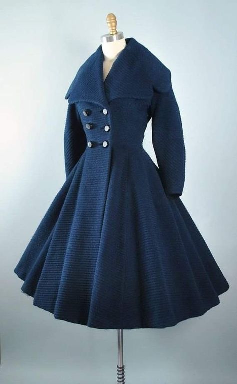 1950 Outfits, Coat Details, Conservative Outfits, 1950s Fashion Dresses, Lilli Ann, Princess Coat, Coat Women Fashion, Victorian Clothing, Stylish Dresses For Girls