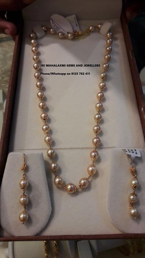 pearl chain designs Pearl Mala Designs, Pearl Chain Designs, Pearl Chains, Jewellery Pearl, Chain Jewellery, Gold Pearl Jewelry, Antique Gold Jewelry Indian, Pearl Jewelry Design, Gold Jewelry Simple Necklace