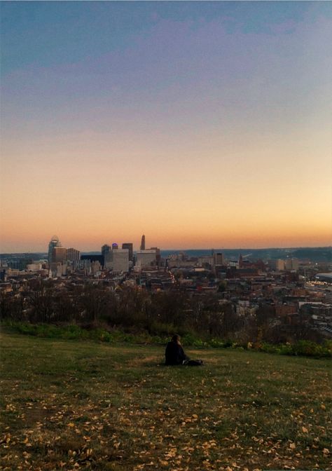 Cincinnati Ohio Aesthetic, Cincinnati Aesthetic, November Mood, Aesthetic Views, Downtown Cincinnati, Vibe Aesthetic, Winter Mood, Queen City, Cincinnati Ohio