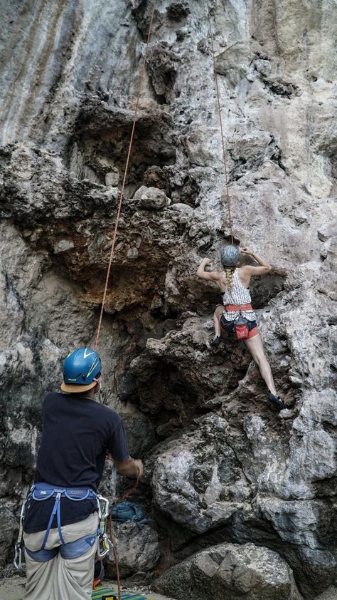 8 Things You Need To Start Top Roping Outside #outside #roping #rockclimbing #mizzou #odyssey Top Rope Climbing, Thailand Airport, Rope Climbing Technique, Tree Climbing Rope, Top Roping, Rock Climbing Rope, Koh Samui Hotel, Rock Climbing Holds, Koh Samui Thailand