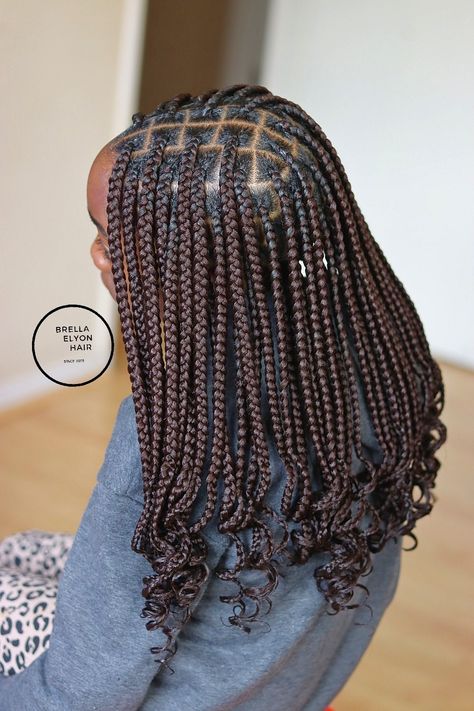 Small Braids With Big Parts, Short Rasta Braids, Short Single Braids For Black Women, Short Single Braids, Box Braids Hairstyles Ideas, Shoulder Length Braids, Medium Box Braids, Single Braids, Short Box Braids Hairstyles