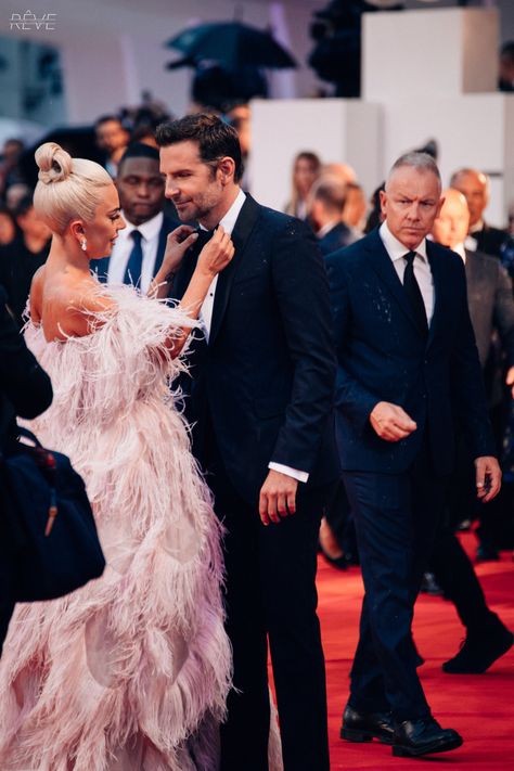 Bradley Cooper Lady Gaga, Joanne Lady Gaga, Lady Gaga And Bradley Cooper, Lady Gaga Bradley Cooper, Red Carp, Fun Moments, Mother Monster, Liam Hemsworth, Bradley Cooper