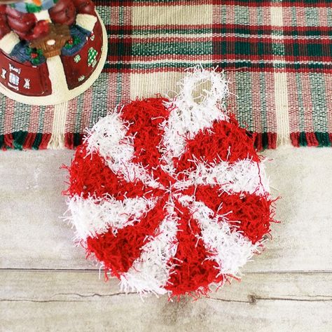 Crochet Christmas Potholders, Peppermint Crochet, Easter Bunny Basket Crochet, Scrubby Yarn Crochet, Scrubby Pattern, Crochet Scrubby, Scrubbies Crochet Pattern, Christmas Potholders, Needle Felted Owl