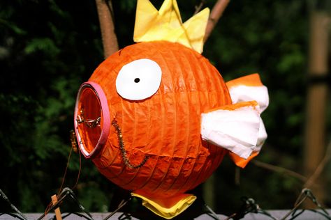 Magikarp Paper Lantern (day 59) by Suichu-Kokyu on DeviantArt Birthday Party Pokemon, Pokemon Pinata, 21st Birthday Games, Pokemon Party Decorations, Pokemon Themed Party, Pokémon Birthday, Pokemon Room, 3d Pokemon, Pokémon Party