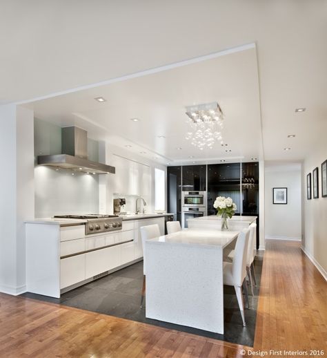 Kitchen Living Room Flooring Transition, Kitchen Flooring Transition, White Glossy Kitchen, Tile To Wood Transition, Slate Kitchen, Transitional Kitchens, Kitchen 2023, Transition Flooring, Base Ideas