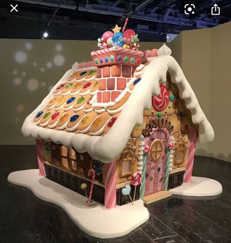 Hansel And Gretel House Diy, Gingerbread House Hansel And Gretel, Hansel And Gretel Gingerbread House, Gingerbread House Candyland, Candyland Gingerbread House, Candyland House, Hansel And Gretel House, Cool Gingerbread Houses, Gingerbread House Candy