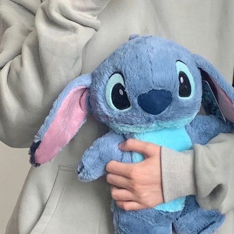 Disney Stitch botella de agua caliente de felpa extragrande para mujer, calentador de manos con relleno de agua de dibujos animados para el hogar, regalo para novia, Invierno| | - AliExpress Rubber Bags, Angel Kids, Stitch Cartoon, Stitch And Angel, Christmas Gifts For Girlfriend, Warm Christmas, Christmas Gifts Toys, Lilo Stitch