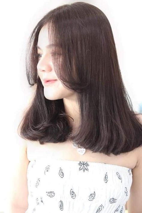 Hire Cut Women, Shoulder Length Haircut Ideas, Oval Haircut, Long Hair V Cut, Ph Wallpaper, Shoulder Length Haircut, Long Hair Cuts Straight, Pretty Hair Cuts, Haircut Inspo