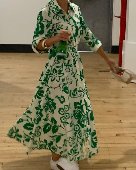 🙌daisy🙌’s Instagram post: “I’m going through my “I’m obsessed with green again” phase @greenladyofbrooklyn” Floral Print Dress, Dress Skirt, Print Dress, Maxi Skirt, Casual Dresses, Daisy, Dresses With Sleeves, Floral Prints, Long Sleeve Dress